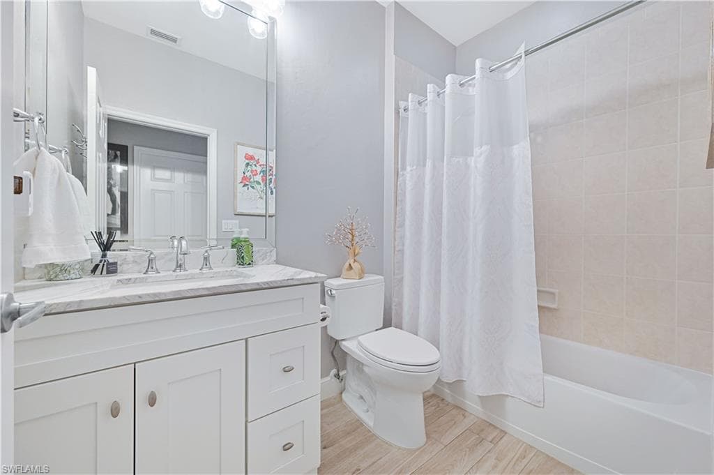 18900 Bay Woods Lake DR # 203, FORT MYERS FL 33908-26