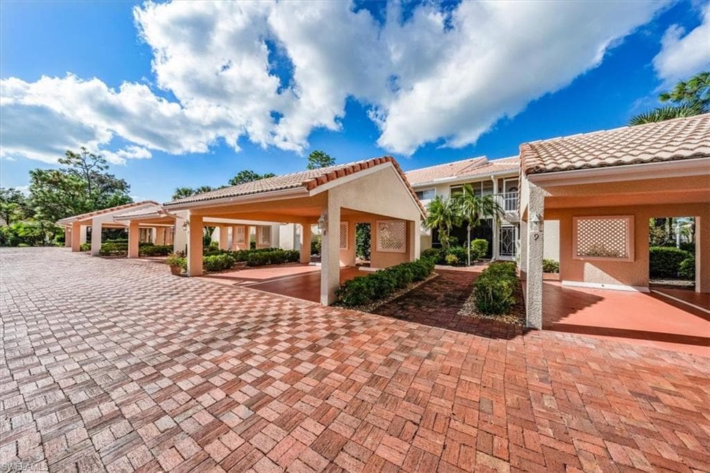 2324 Hidden Lake DR # 609, NAPLES FL 34112-25