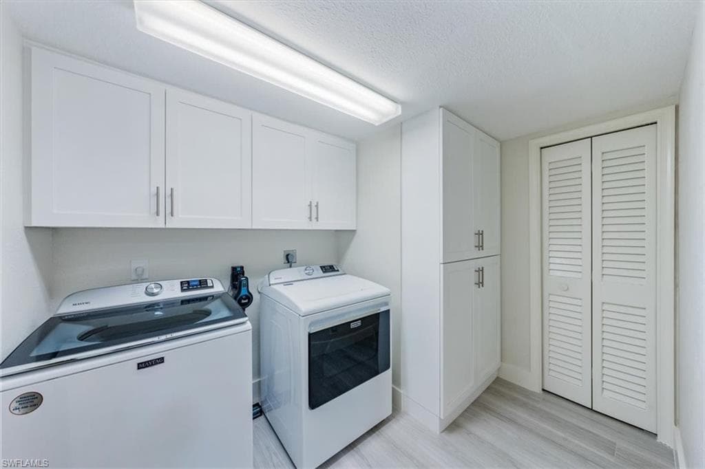 2324 Hidden Lake DR # 609, NAPLES FL 34112-21