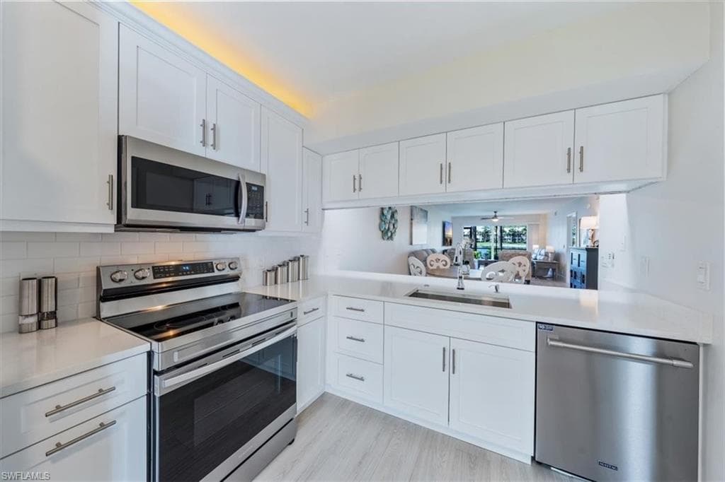 2324 Hidden Lake DR # 609, NAPLES FL 34112-3