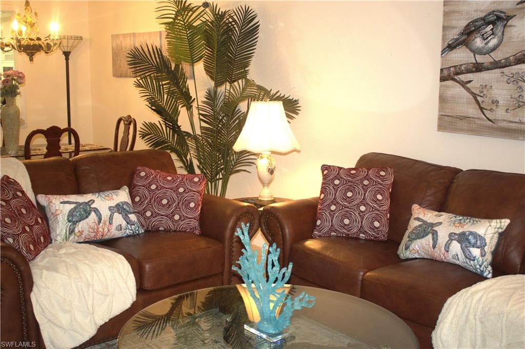 200 Valley Stream DR # 4C, NAPLES FL 34113-5