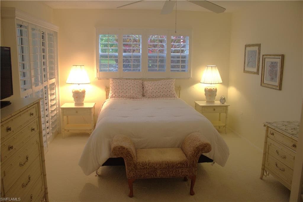 200 Valley Stream DR # 4C, NAPLES FL 34113-9