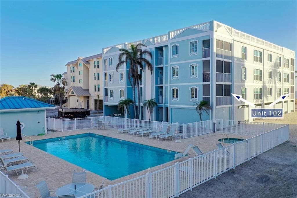 3145 W Gulf DR # 102, SANIBEL FL 33957-3