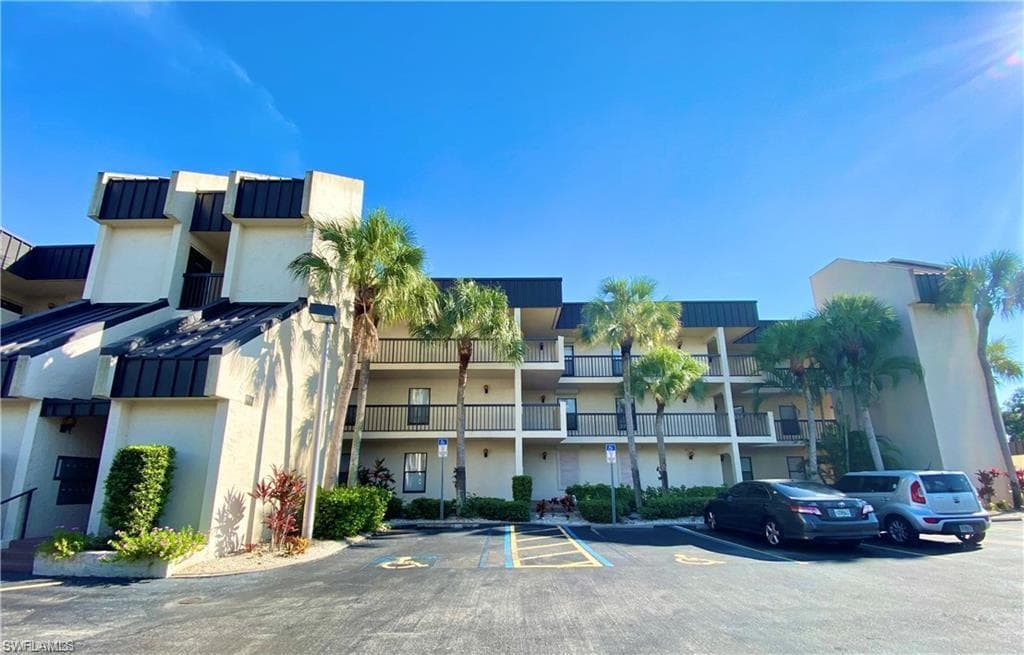 6979 Winkler RD # 117, FORT MYERS FL 33919-12