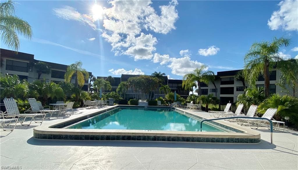 6979 Winkler RD # 117, FORT MYERS FL 33919-16