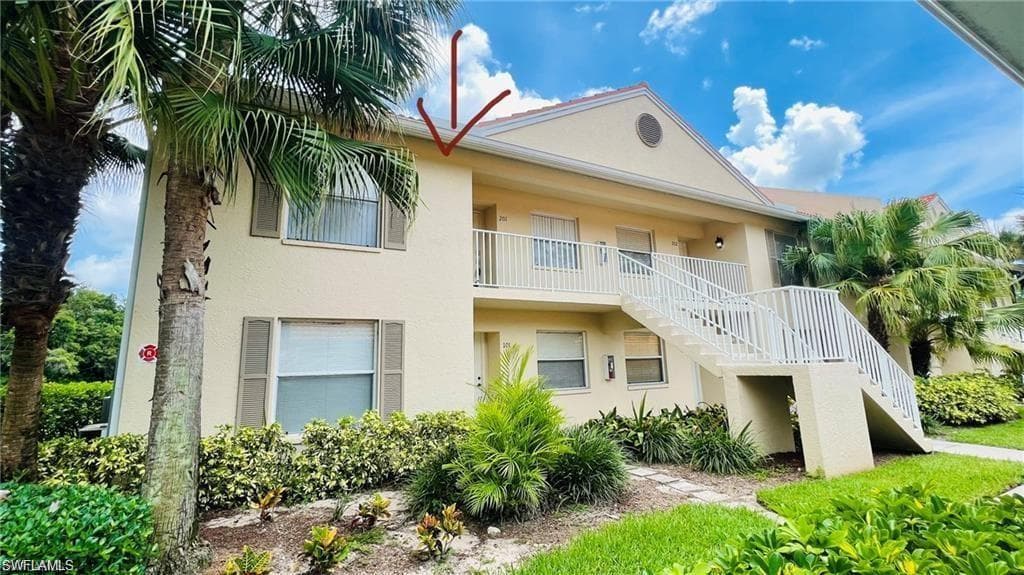 321 Robin Hood CIR # 201, NAPLES FL 34104-2