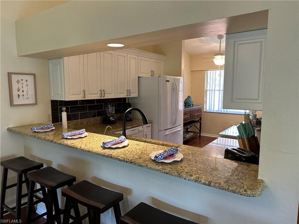 321 Robin Hood CIR # 201, NAPLES FL 34104-8