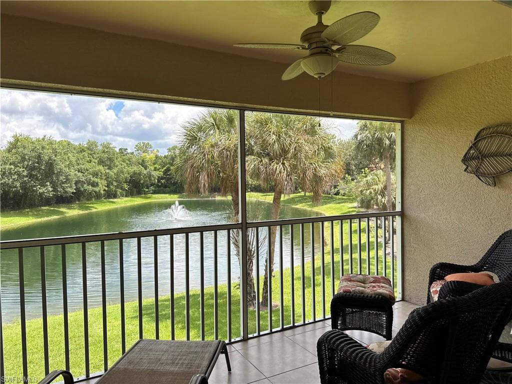 321 Robin Hood CIR # 201, NAPLES FL 34104-17