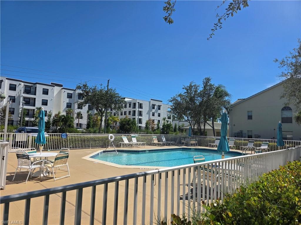 4940 Cougar CT S # 5, NAPLES FL 34109-15