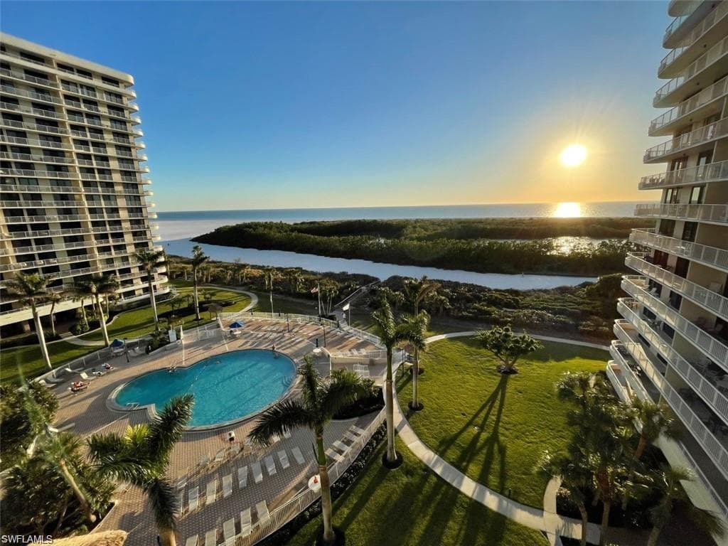 440 Seaview CT # 805, MARCO ISLAND FL 34145-25