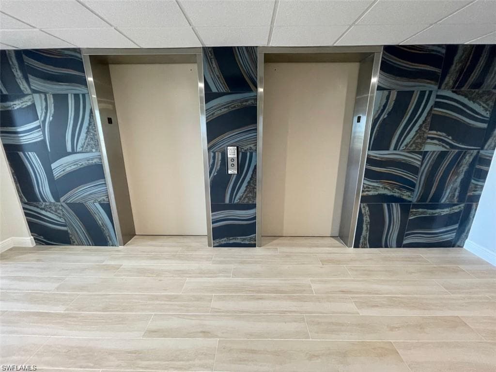 440 Seaview CT # 805, MARCO ISLAND FL 34145-27