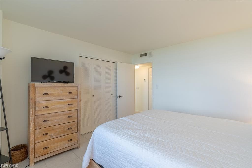 440 Seaview CT # 805, MARCO ISLAND FL 34145-19