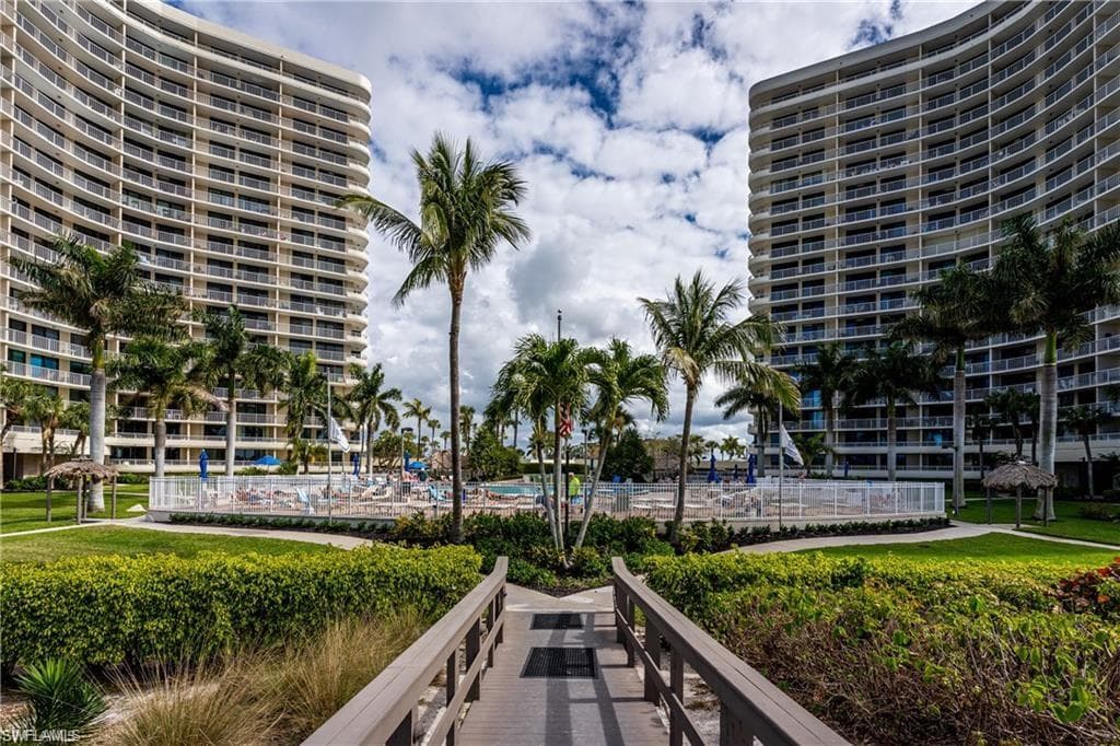 440 Seaview CT # 805, MARCO ISLAND FL 34145-29