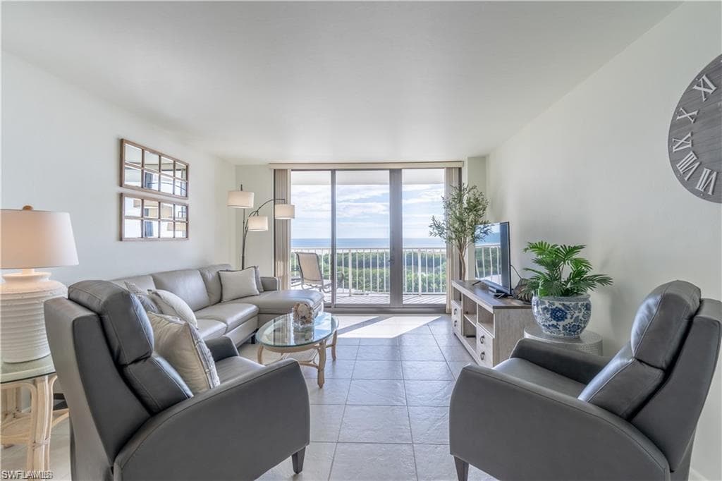 440 Seaview CT # 805, MARCO ISLAND FL 34145-9