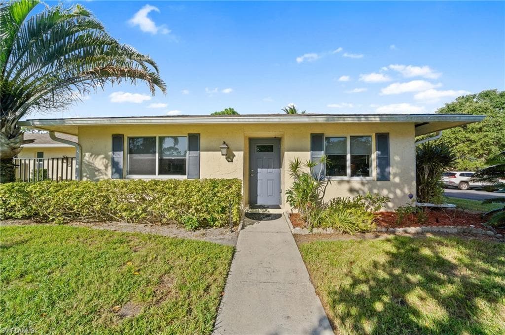 50 Glades BLVD # 1, NAPLES FL 34112-2