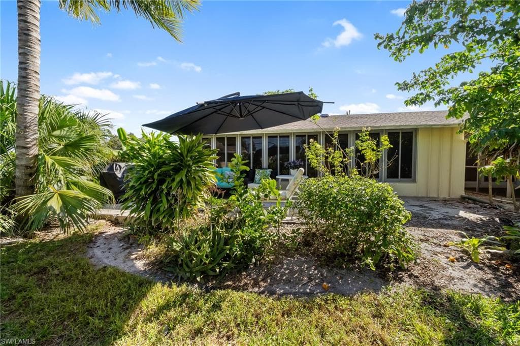 50 Glades BLVD # 1, NAPLES FL 34112-36