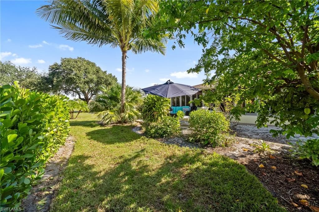 50 Glades BLVD # 1, NAPLES FL 34112-38