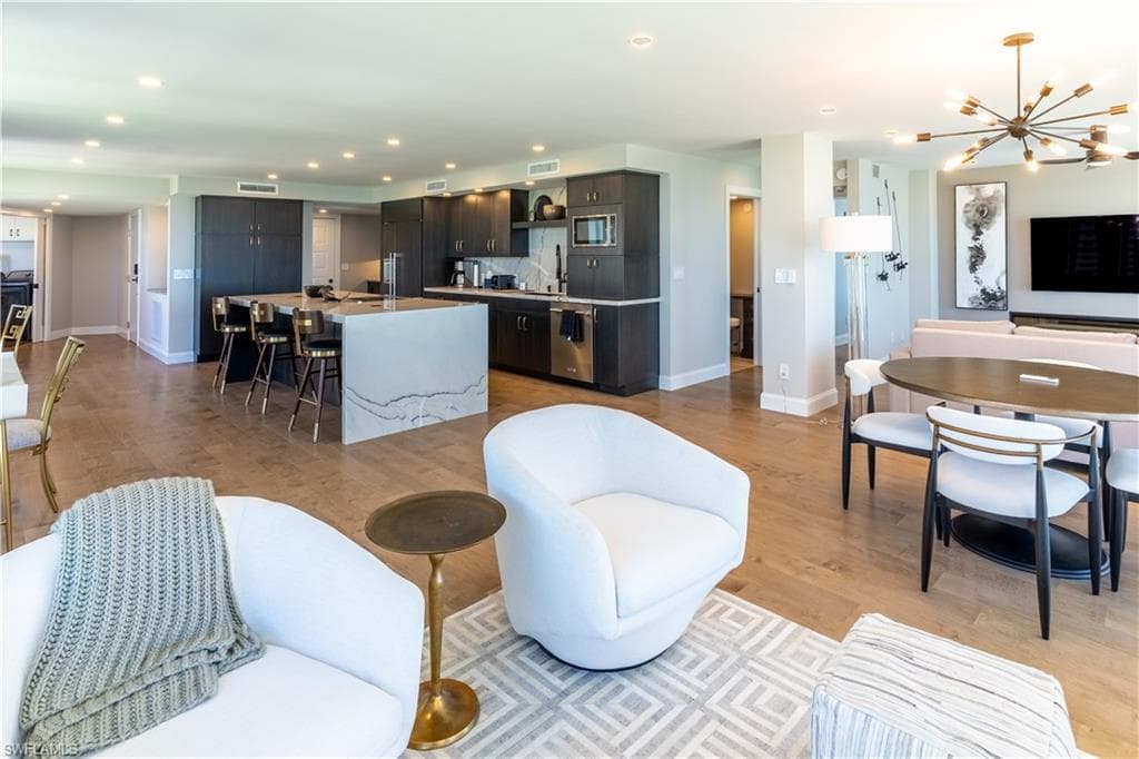 10701 Gulf Shore DR # 701, NAPLES FL 34108-1