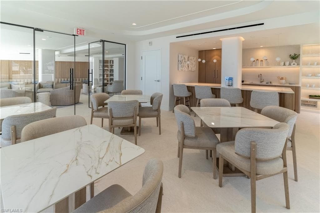 10701 Gulf Shore DR # 701, NAPLES FL 34108-21