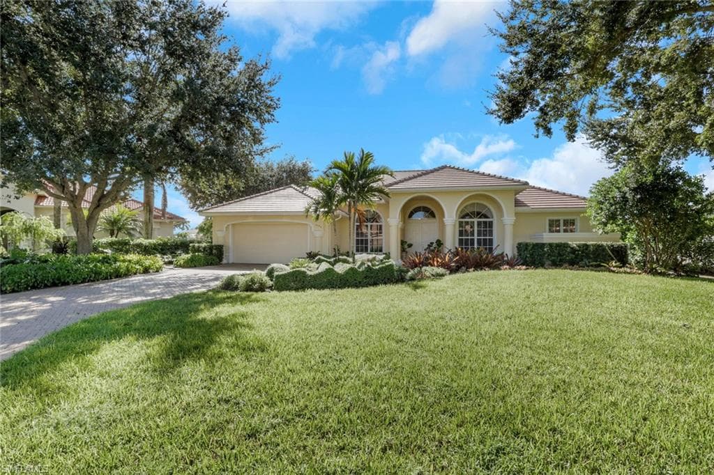 4594 Snowy Egret DR, NAPLES FL 34119-1