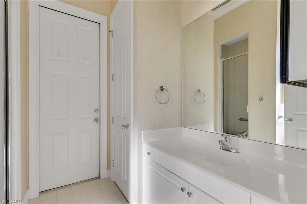 4594 Snowy Egret DR, NAPLES FL 34119-17