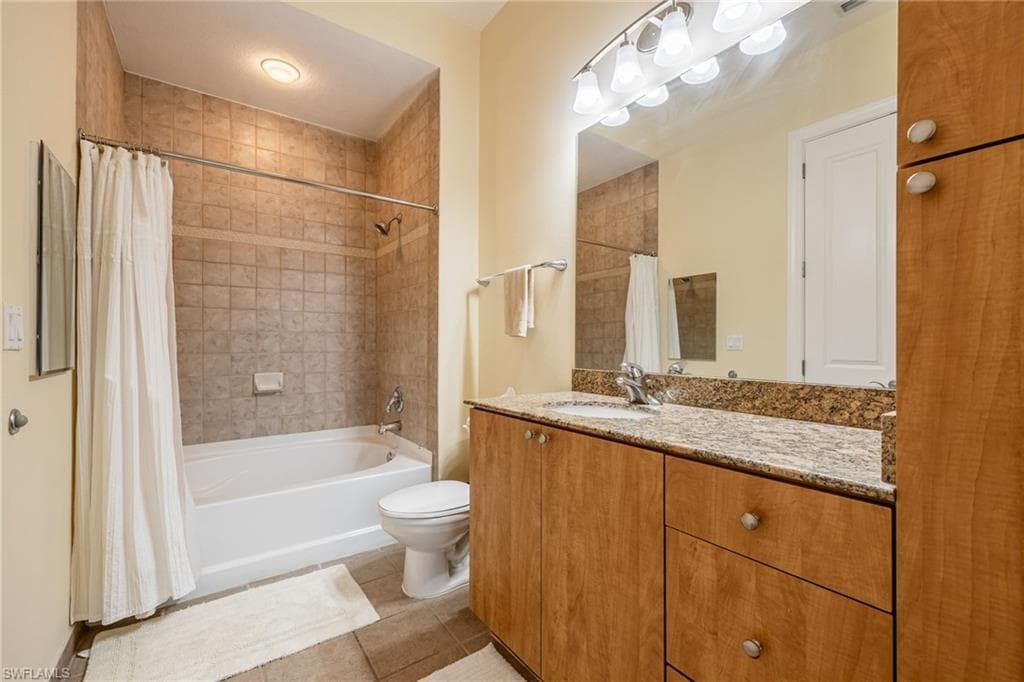 2825 Palm Beach BLVD # 706, FORT MYERS FL 33916-22