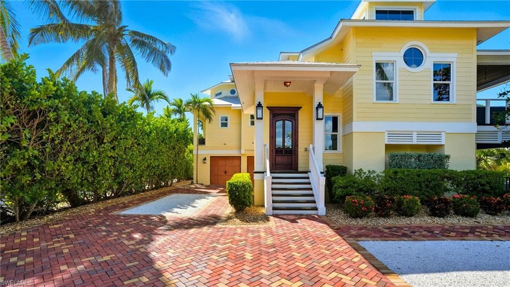290 Dundee RD, FORT MYERS BEACH FL 33931-5