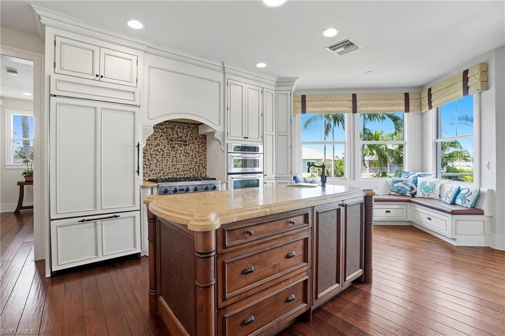 290 Dundee RD, FORT MYERS BEACH FL 33931-13