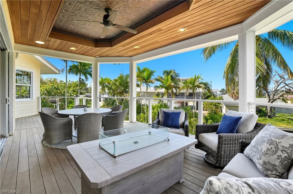 290 Dundee RD, FORT MYERS BEACH FL 33931-17