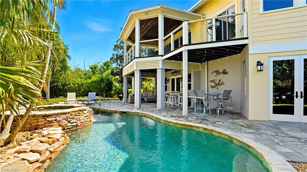 290 Dundee RD, FORT MYERS BEACH FL 33931-38