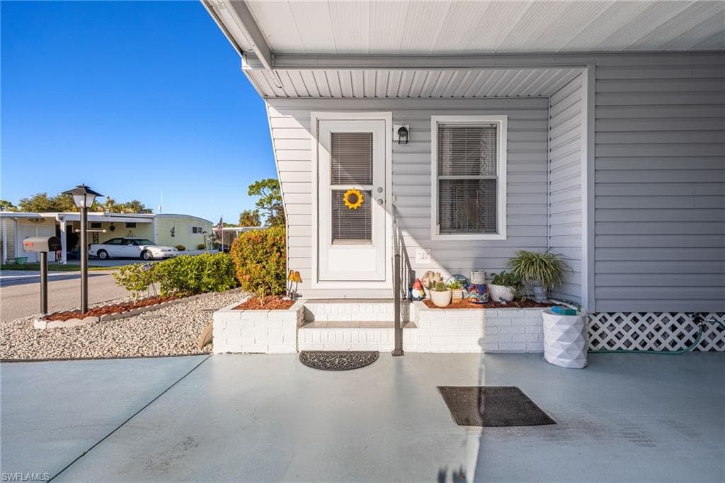 229 Trevino CT, NORTH FORT MYERS FL 33903-2