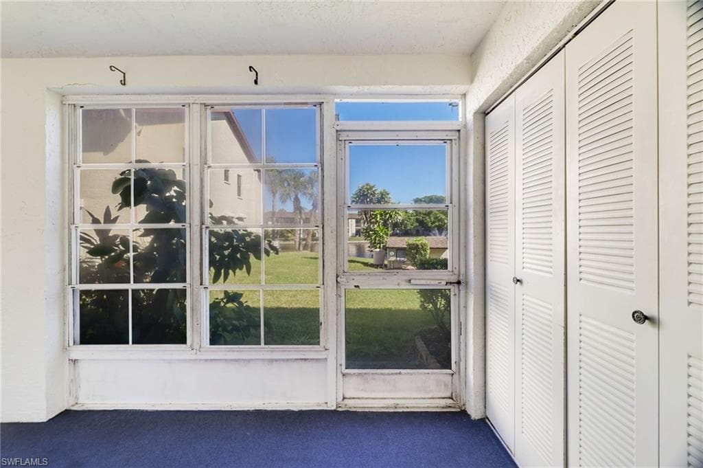 9270 Lake Park DR # 101, FORT MYERS FL 33919-11