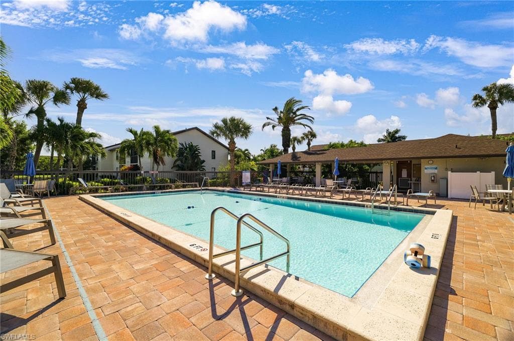 9270 Lake Park DR # 101, FORT MYERS FL 33919-35