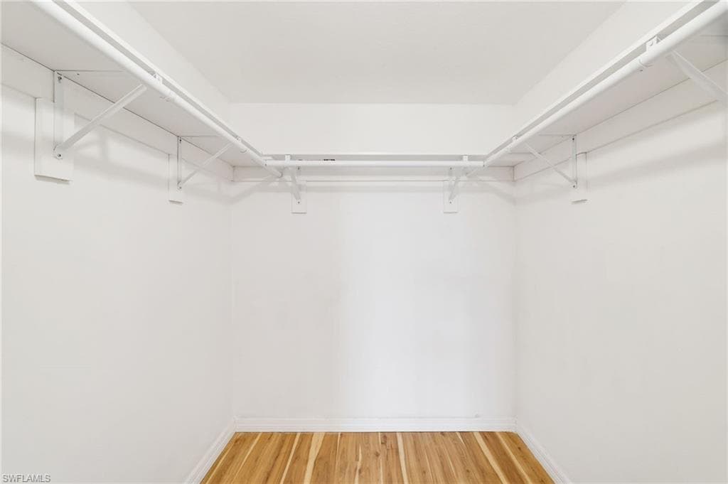 9270 Lake Park DR # 101, FORT MYERS FL 33919-27