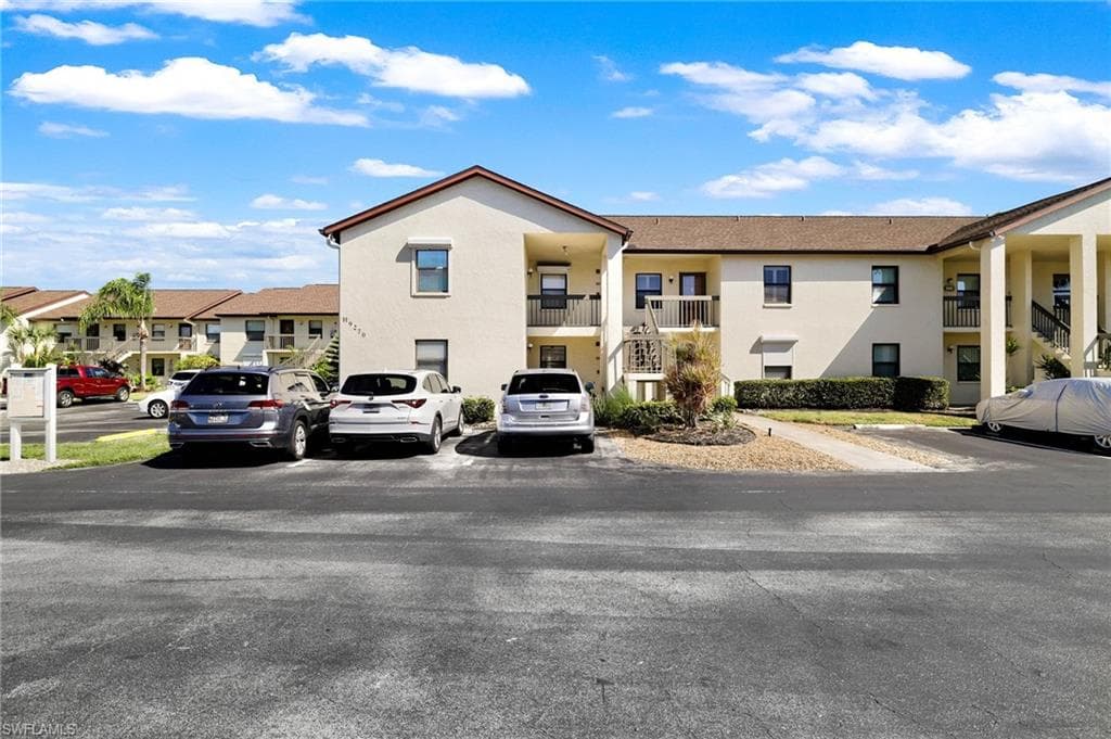 9270 Lake Park DR # 101, FORT MYERS FL 33919-30