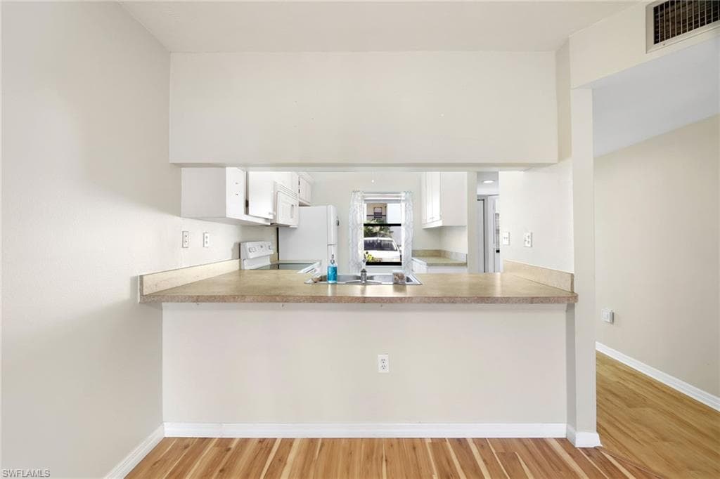 9270 Lake Park DR # 101, FORT MYERS FL 33919-20