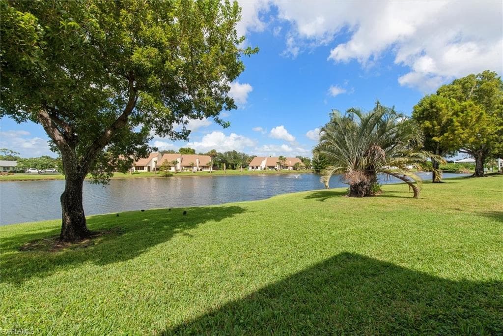 6852 Sandtrap DR # 4, FORT MYERS FL 33919-22