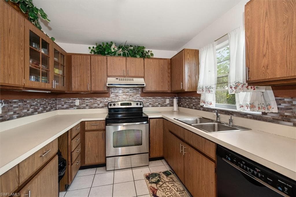 6852 Sandtrap DR # 4, FORT MYERS FL 33919-12