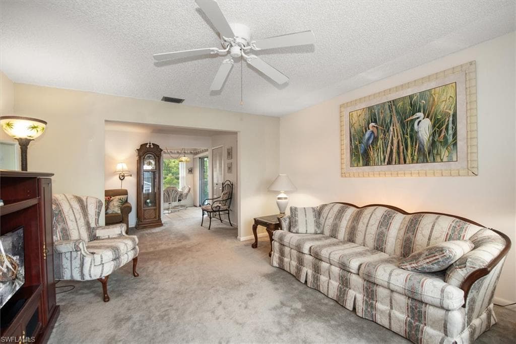 6852 Sandtrap DR # 4, FORT MYERS FL 33919-6