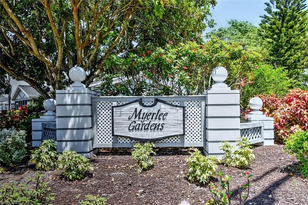 6852 Sandtrap DR # 4, FORT MYERS FL 33919-24