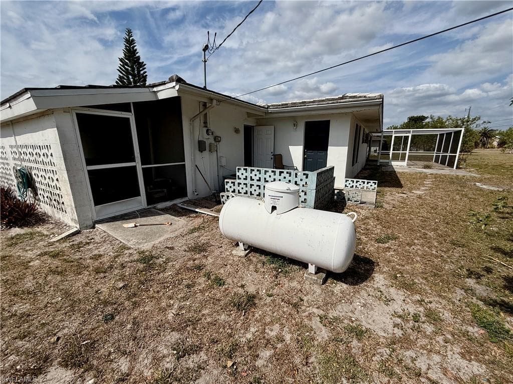 320 Hollywood ST, LEHIGH ACRES FL 33936-41