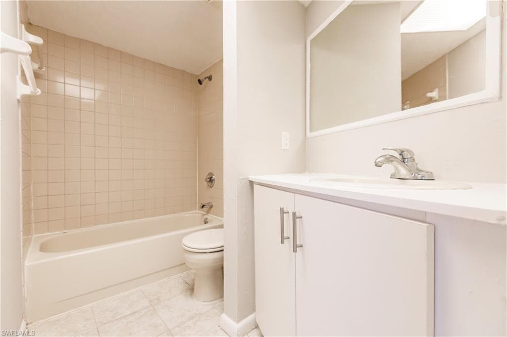 1123 SW 48th TER # 103, CAPE CORAL FL 33914-28