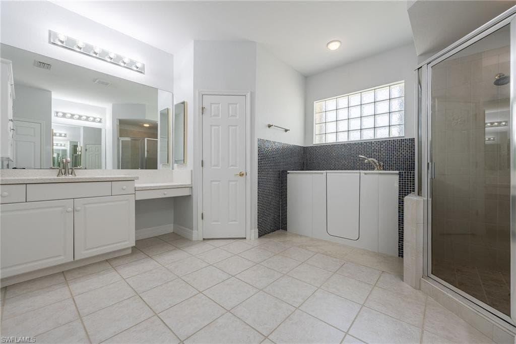 13717 Bald Cypress CIR-9