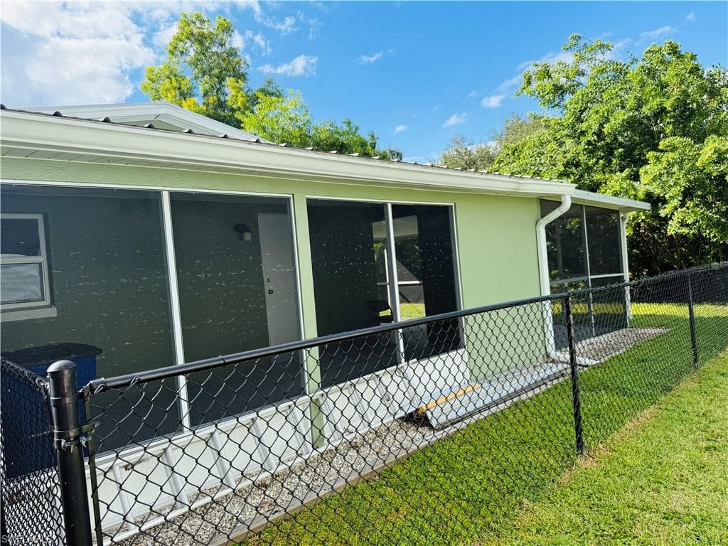 4145 Saums DR, NORTH FORT MYERS FL 33903-14