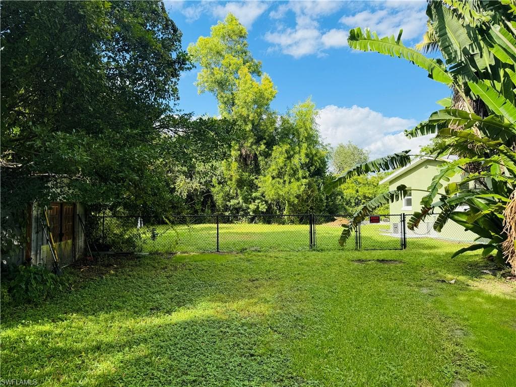 4145 Saums DR, NORTH FORT MYERS FL 33903-10