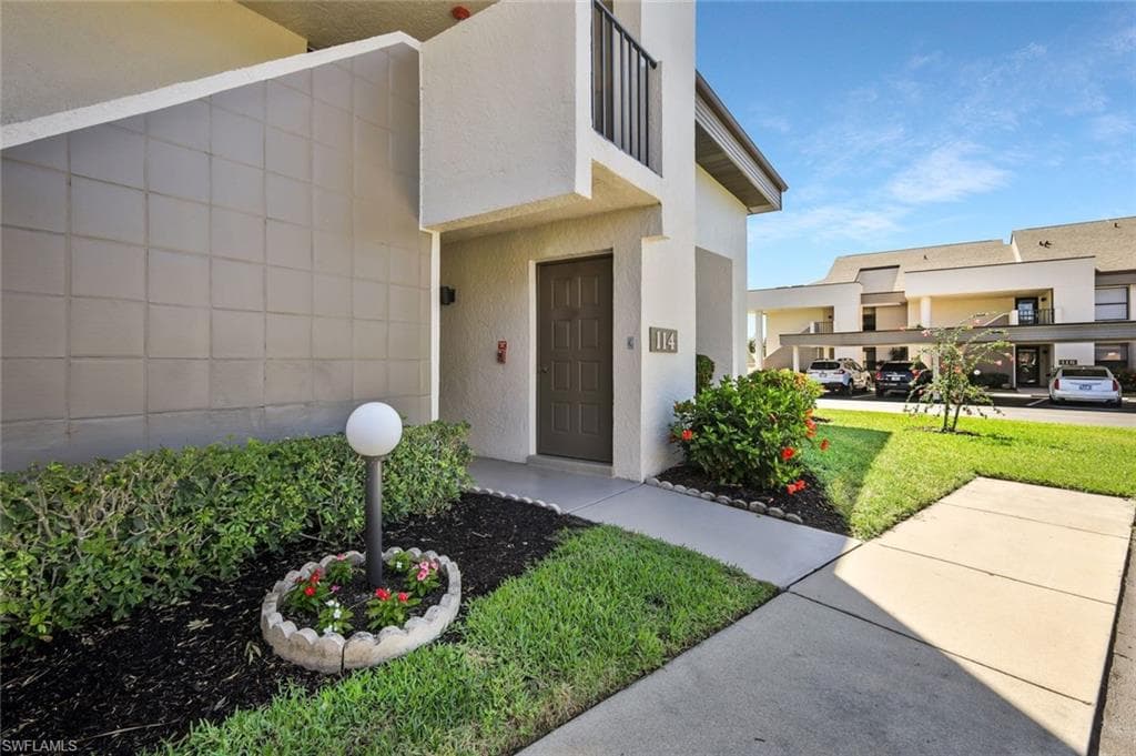 14770 Eagle Ridge DR # 114, FORT MYERS FL 33912-16