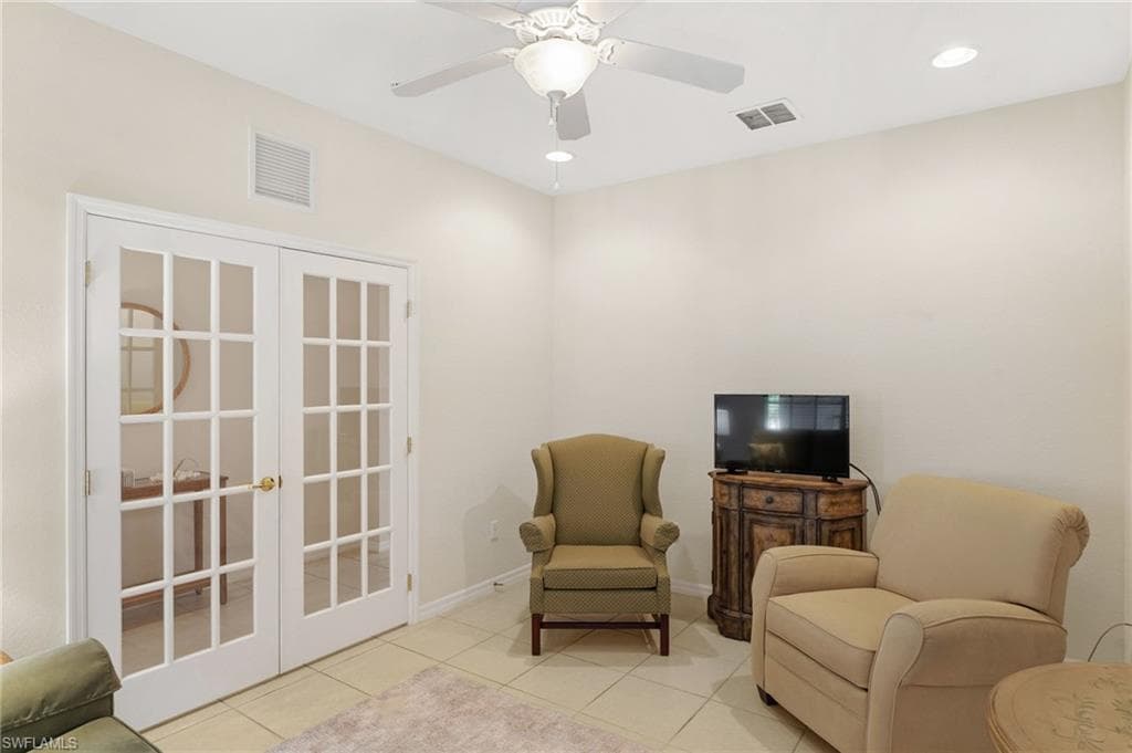 14981 Reflection Key CIR # 335, FORT MYERS FL 33907-5