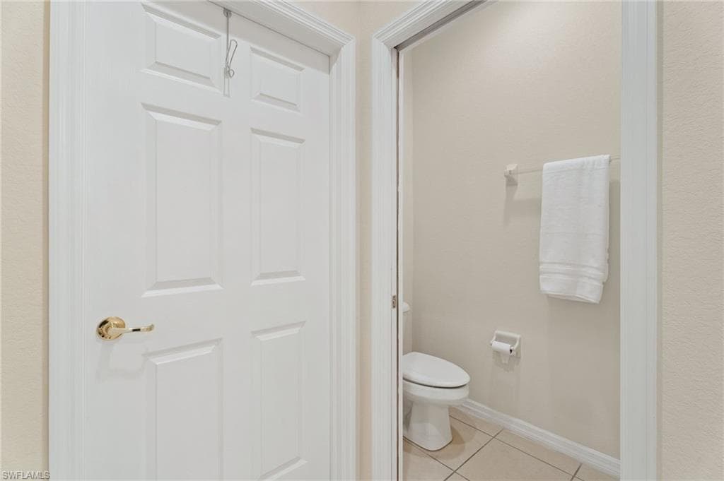 14981 Reflection Key CIR # 335, FORT MYERS FL 33907-25
