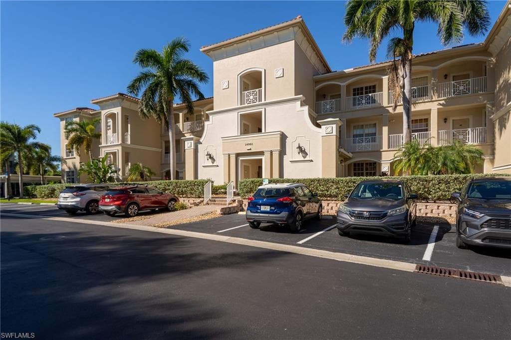 14981 Reflection Key CIR # 335, FORT MYERS FL 33907-2