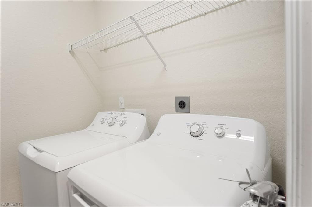 14981 Reflection Key CIR # 335, FORT MYERS FL 33907-19